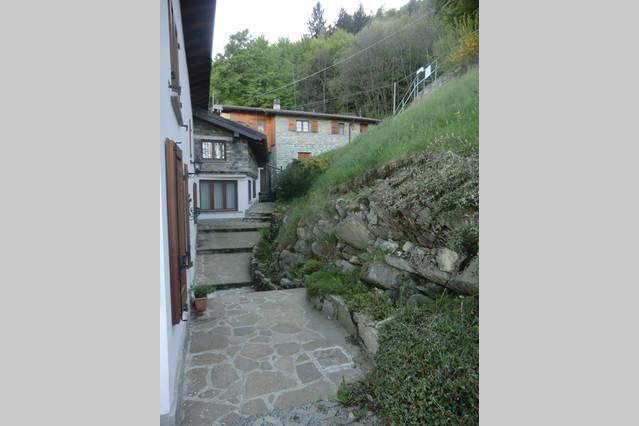Вилла House For Relaxing Holiday Casasco Intelvi Экстерьер фото